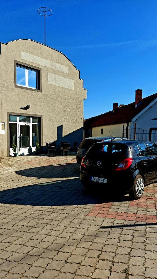 Apartman Mladenovic Apartment Zajecar Exterior photo